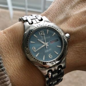 Women’s Freestyle watch 707 water resistant